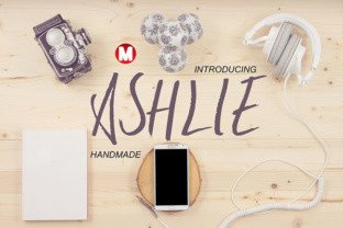 Ashlie: A Handwritten Font with Real Character